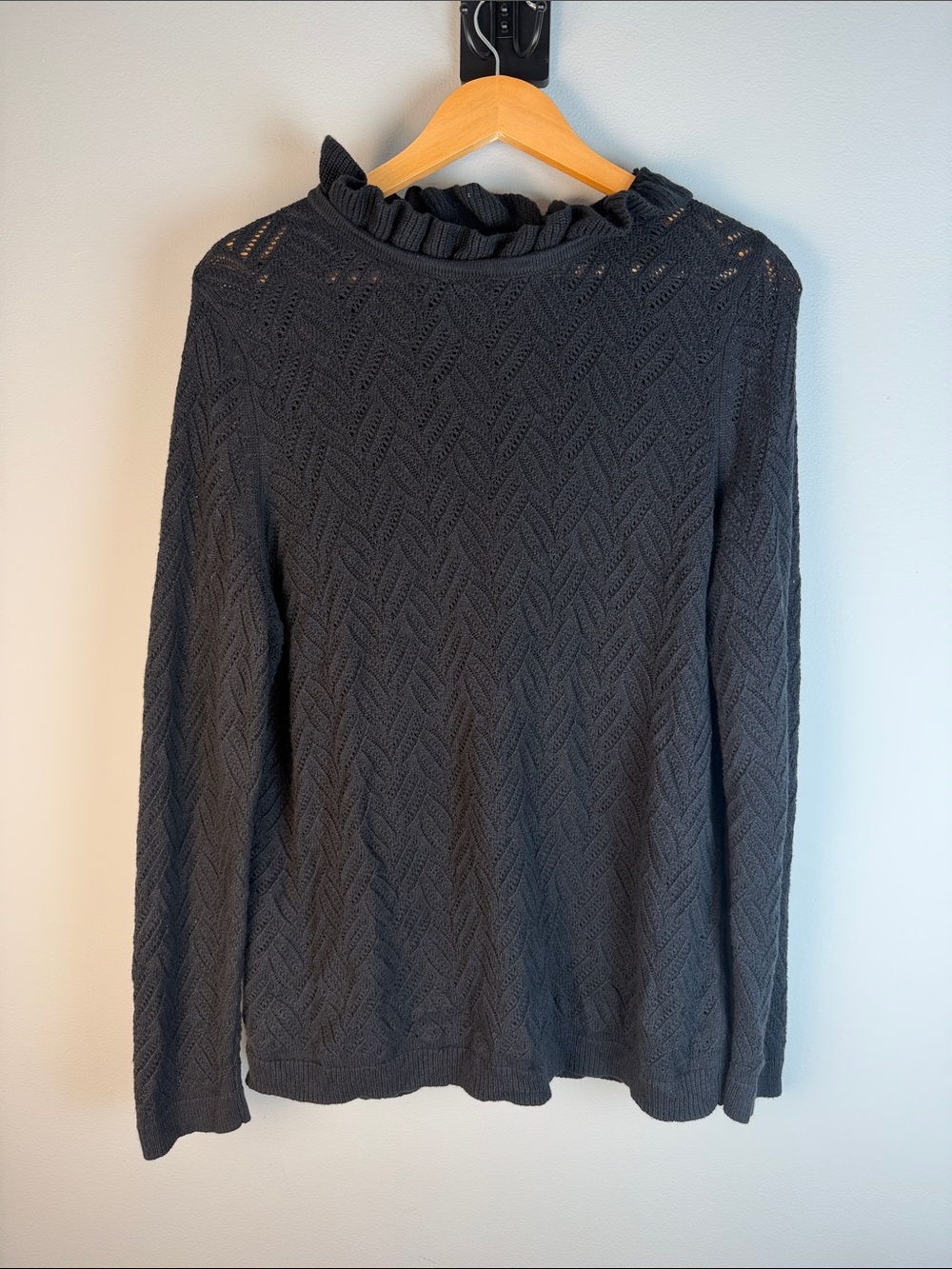 Talbots Ruffle Neck Black Knit Cotton /Wool Sweater Feminine Chic Size XL